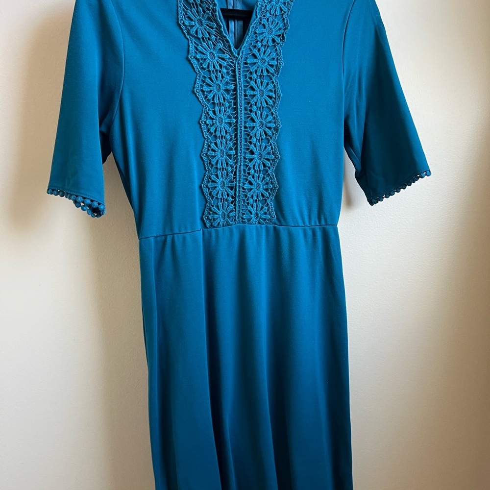 Blue Sheath Midi Dress with V-Neck and 3/4 Sleeves